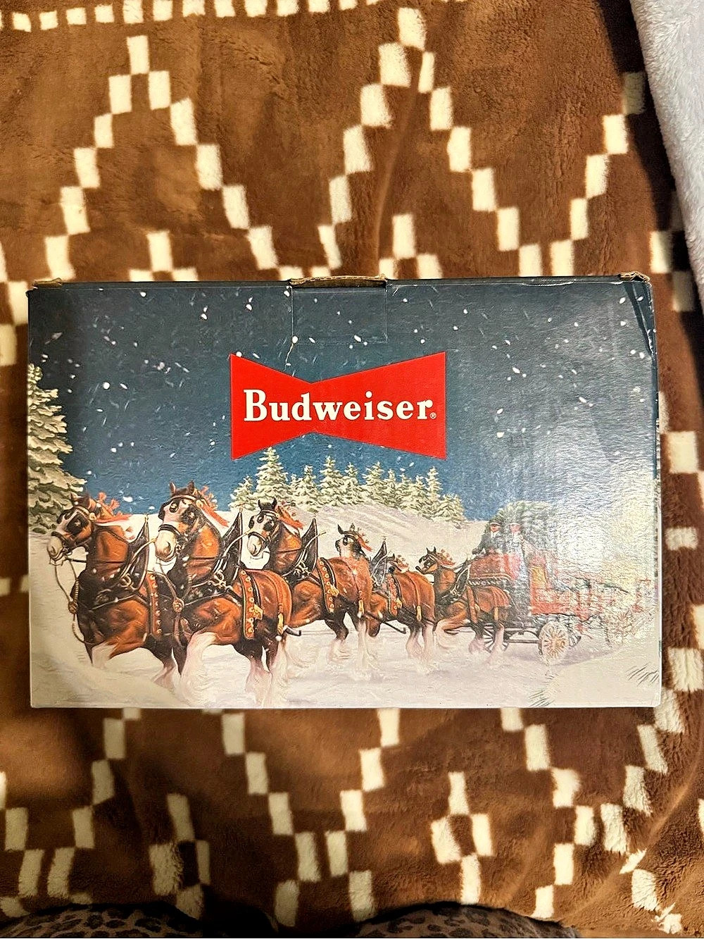 Budweiser Holiday Gifting Limited-Edition 2 Pack Pint Glass with Bottle Opener